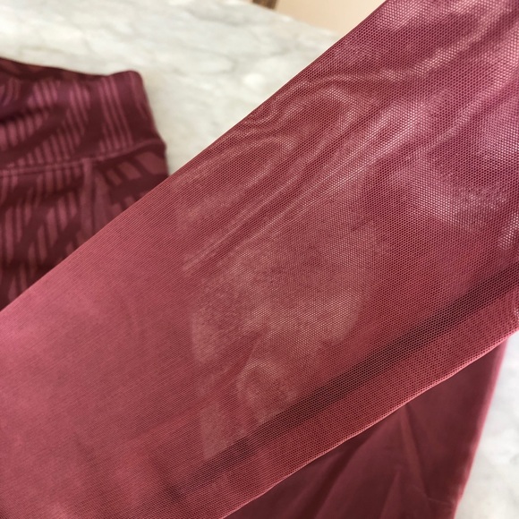 ALO YOGA GODDESS LEGGING - Picture 4 of 4